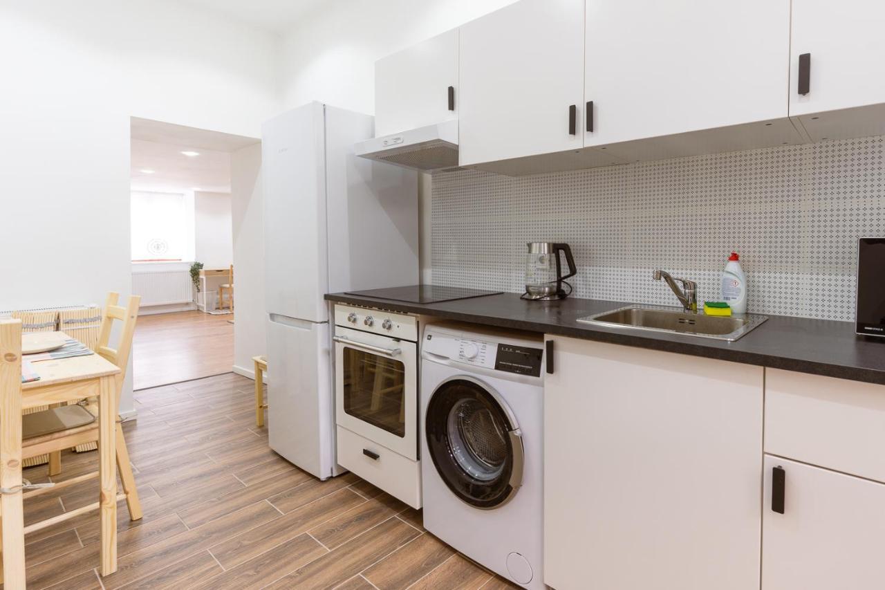 Stylish 2-Bedroom Apartment In Central Budapest Exterior photo