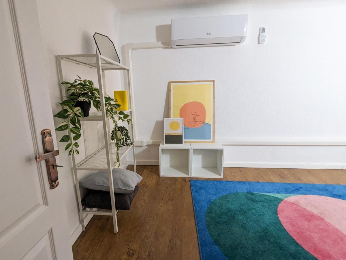 Stylish 2-Bedroom Apartment In Central Budapest Exterior photo